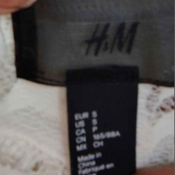 H&M Women's small Petite Elegant White Lace Blouse - Picture 10 of 16